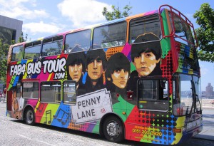 AB4 tour bus, Liverpool By Rept0n1x (Own work)